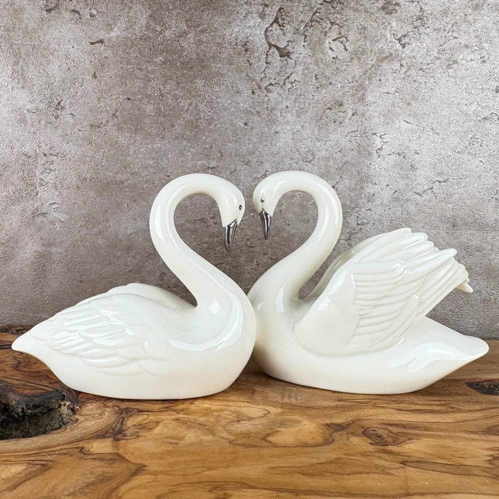 Lenox Forever Yours Swans 6090070 Wedding Promises Cake Topper 1999 w/ Box